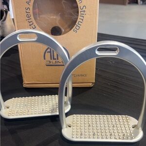 Alfa Jump Stirrups